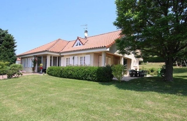 Gite Arsac-en-Velay, 7 bedrooms, 12 persons