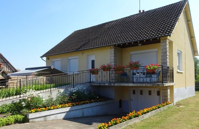 Gite Dhuizon, 3 bedrooms, 6 persons