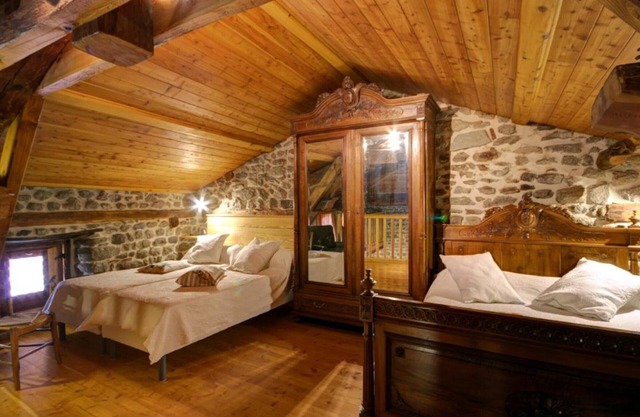 Gite Essertines-en-Châtelneuf, 2 bedrooms, 6 persons