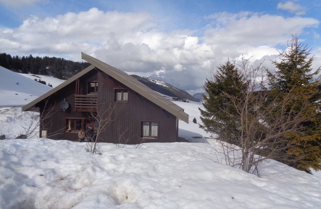 Gîte les Augets, near the lanfiannes restaurant, cross-country ski center