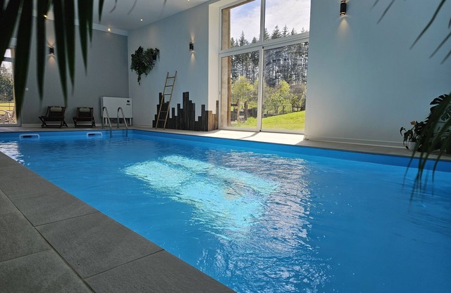 Gîte, private heated indoor pool, whole house. Close to Alsace.
