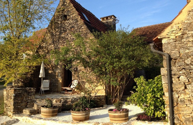 Gite rental L'Ostalet stone house in black Perigord, Sarlat