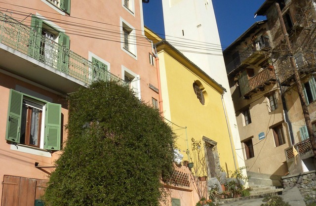 Gites de Mon Clocher 2 apartments in a village house