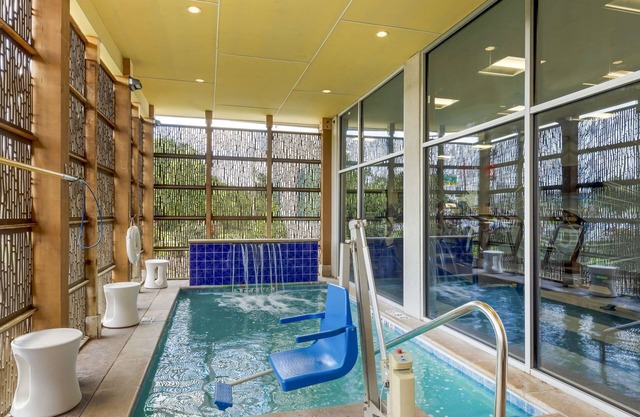 GLō Best Western Dallas South DeSoto
