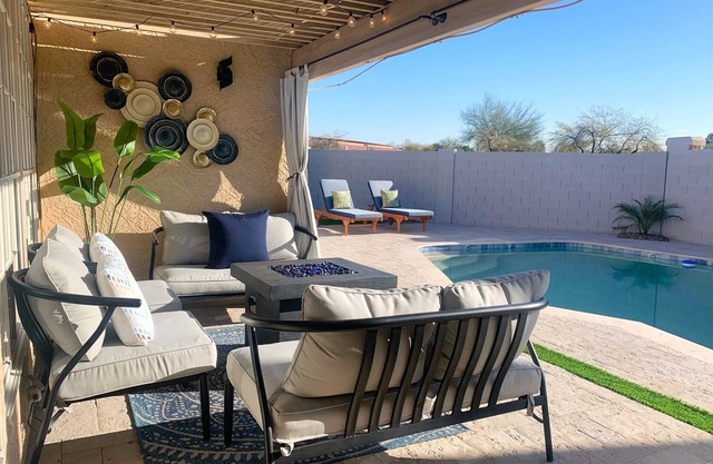 Glamorous Gilbert Getaway w/Pool!