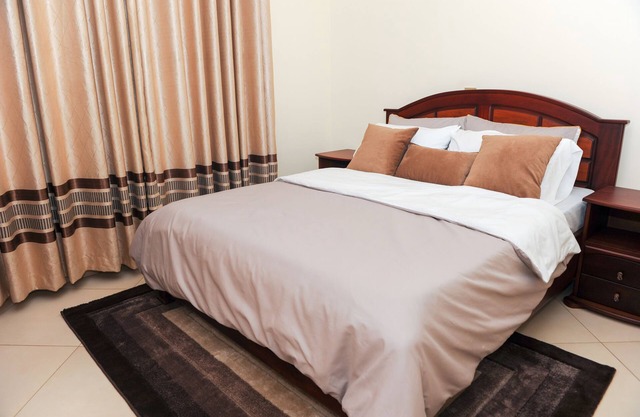 Glamorous, Premium, Ensuite 2-Bed, 2-Bath Apartment