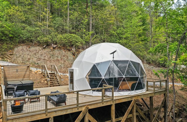 Glamp Blue Ridge - Dome 5, Lilith. Escape to a dome on the falls