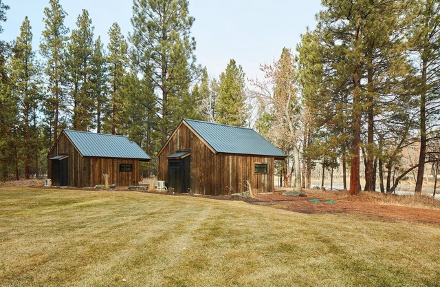 Glamping Hut on the Bitterroot River