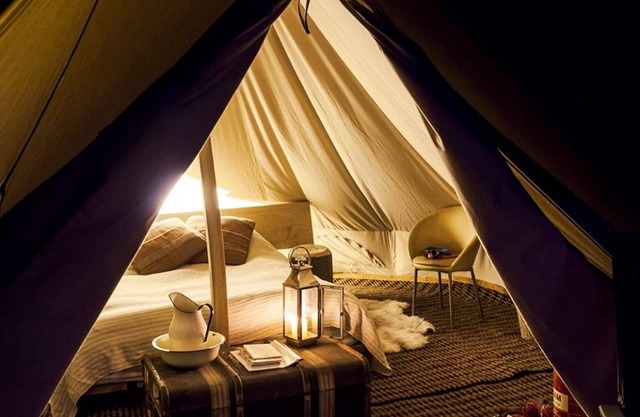 Glamping on the lake! A romantic weekend in a luxury tent