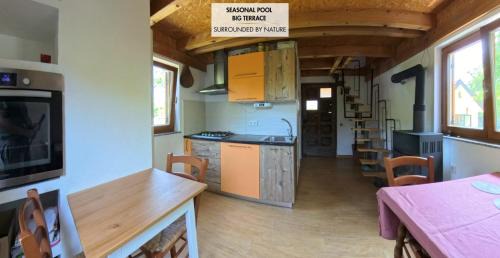 Glamping Volčji tabor - zavetje tišine sredi gozda