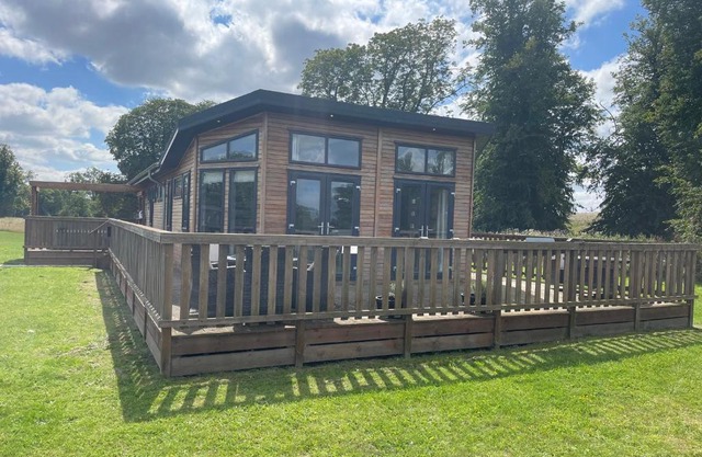 Glasshouse lodge
