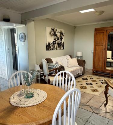 Glenelg Road Guesthouse