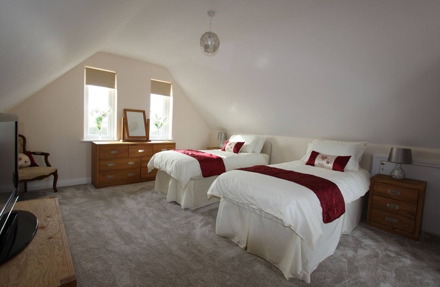 Glenside Cottage with private hot tub