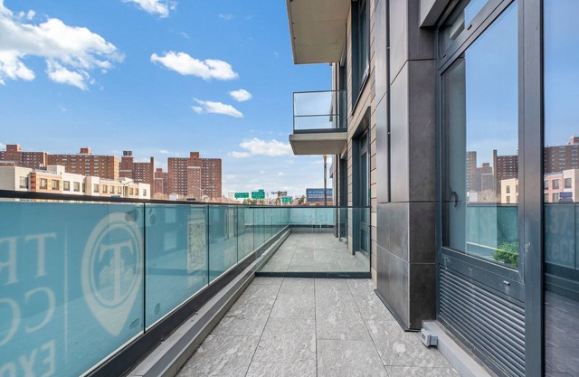 Global Luxury Suites at The Arches