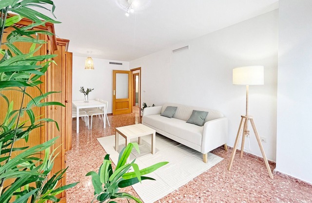 Global Properties: 3-bedroom apartment in Sagunto