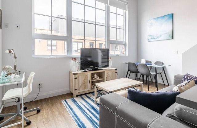 GLOBALSTAY . 2BR 2 STOREY LOFT. Free Parking.Gym