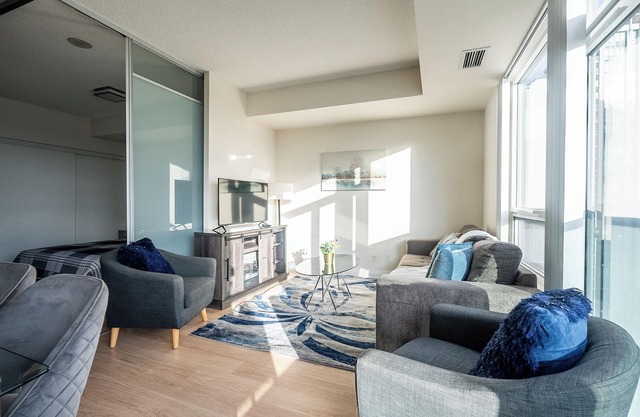 GLOBALSTAY. Cozy 1 BR and Den Condo in North York. Free Parking