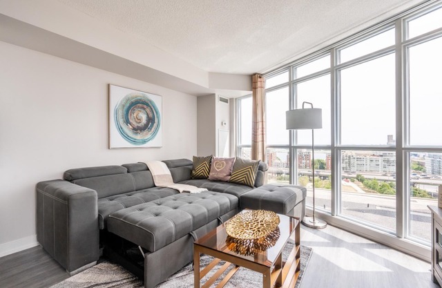 GLOBALSTAY. Elegant Downtown Condo with Balcony