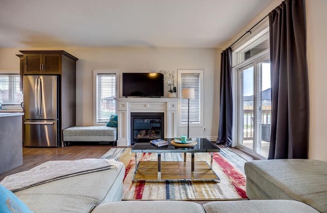 GLOBALSTAY. New 3 Bd House in Port Elgin. Close to the Beach.