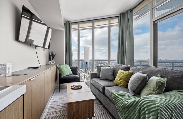 GLOBALSTAY One Bedroom with King bed Condo in Downtown