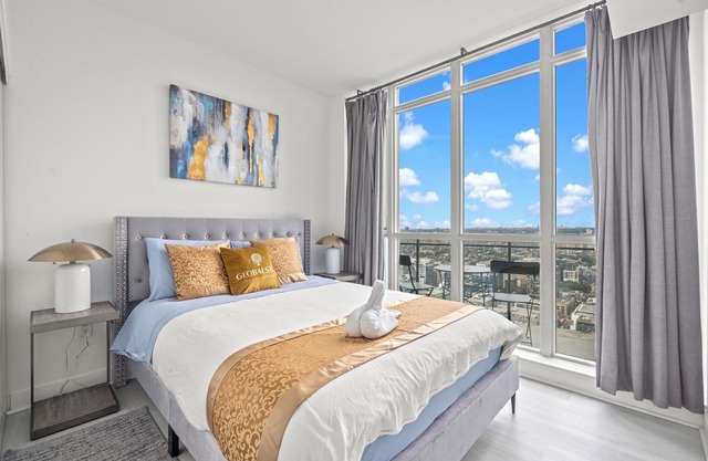 GLOBALSTAY Puff of air over the lake 49 Floor PH 1Bedroom+DEN