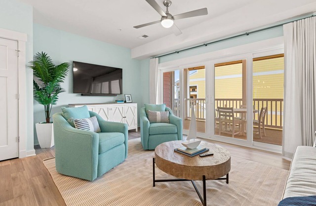 Go Fish 3 Bedroom at Cambridge Cove with Private Hot Tub!