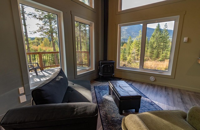 Goat Mountain Cabin in the beautiful Blaeberry Valley
