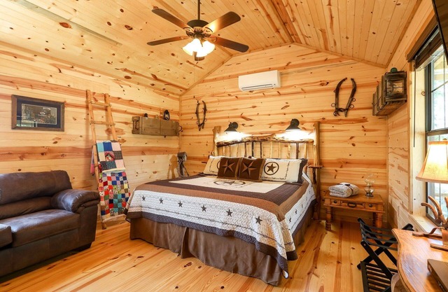 God's Country Cabins- Hope I Recently Built