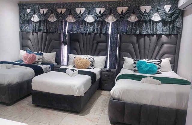 Gold Crown international Hotel