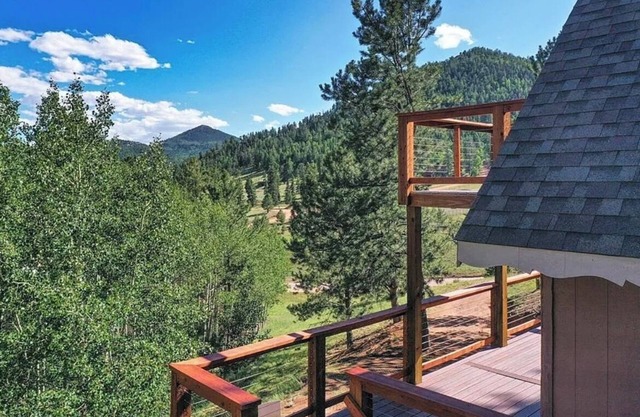Gold Miner's Getaway in charming Cripple Creek