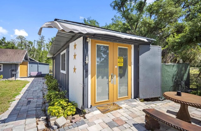 Gold Star Escape – Cozy & Quiet Little Retreat