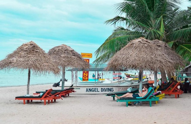 Golden Beach Cottages