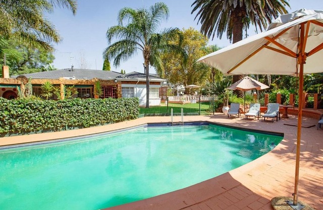 Golden Candle Guest House