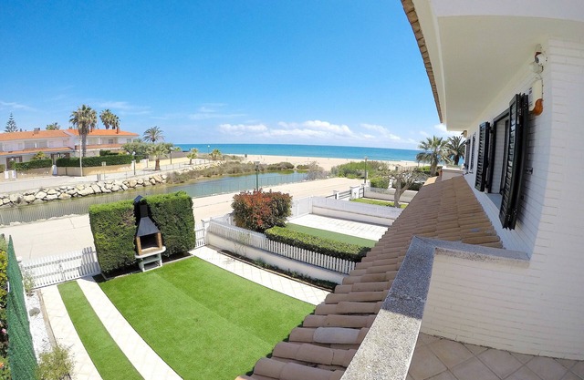 Golden CoastnRoman Port nHouse by the seanQuiet area, ideal for family vacations