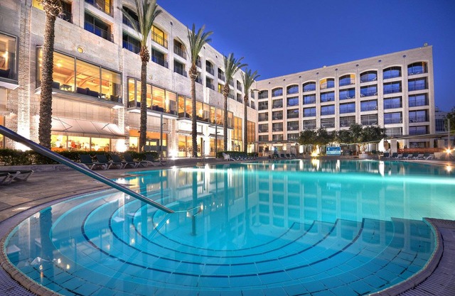 Golden Crown Hotel