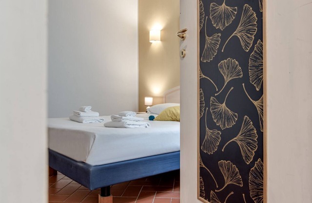 Golden Jack - Sweet Dreams in Florence