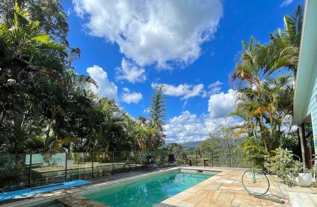 Golden Retreat Ultimate 5 Bed with seperate Villa (Sleeps 10)