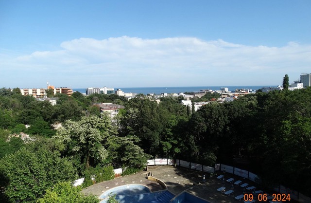Golden sands flat 147