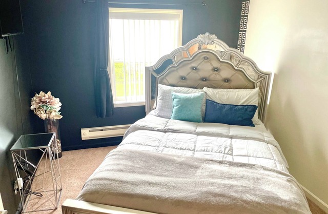 Golden Serene 1-bedroom with WiFi and AC in awesome Seattle