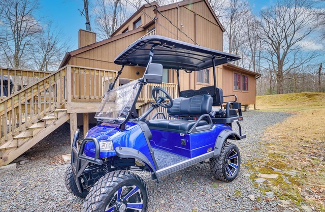 Golf Cart & Game Room: 'Bear Den' Pocono Lake Home