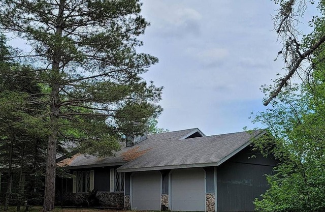 Golf Course Bungalow! Hole 16 - Stay & Play ⛳