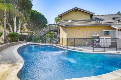 Golf, Hike and Explore Mtn-View Bonita Studio