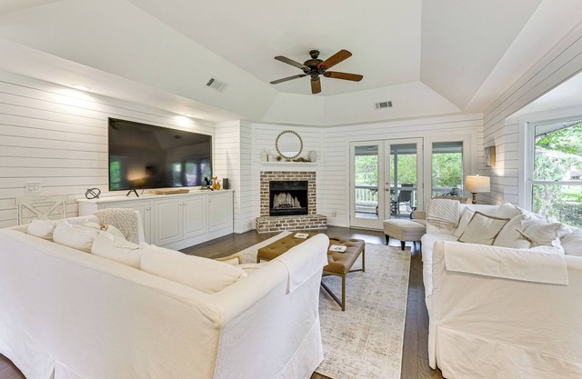 Golf, Swim & Unwind: Callawassie Island Hideaway!