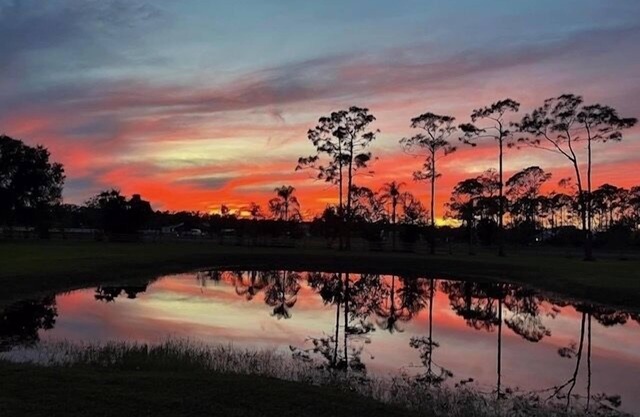 Golfers Paradise. Gorgeous sunsets having cocktails on your private lanai.