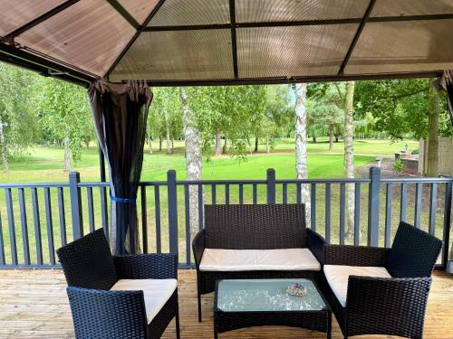 Golfing & Family Breaks in Luxury Lodge