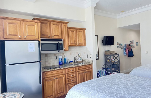 ~ Gone COASTAL ~ Modern ~ BEAUTIFUL ~ OCEAN VIEW Condo!