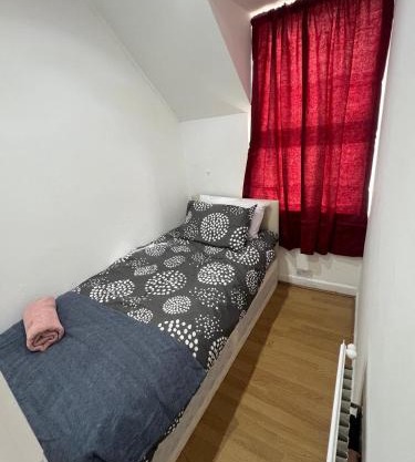 Good Priced Single Rooms in East Acton