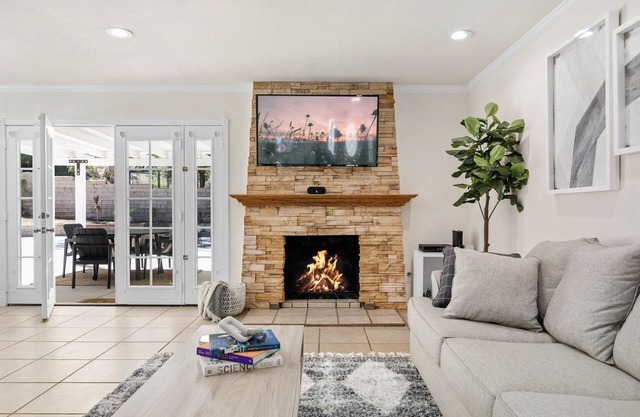 GOODE.HOMES Cozy 4 bedroom home w/Jacuzzzi