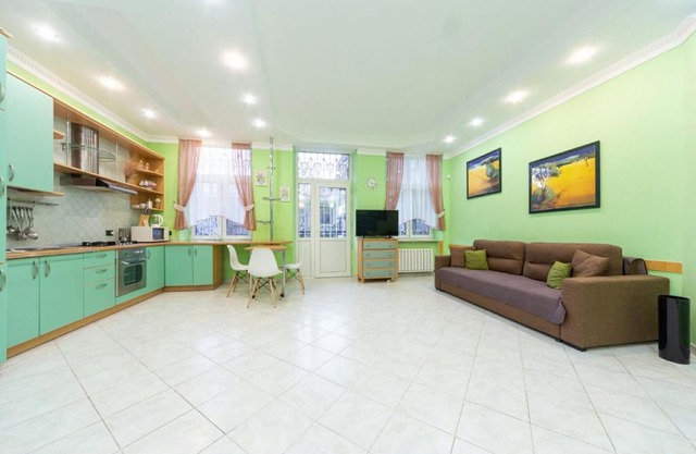 Grecheskaya 