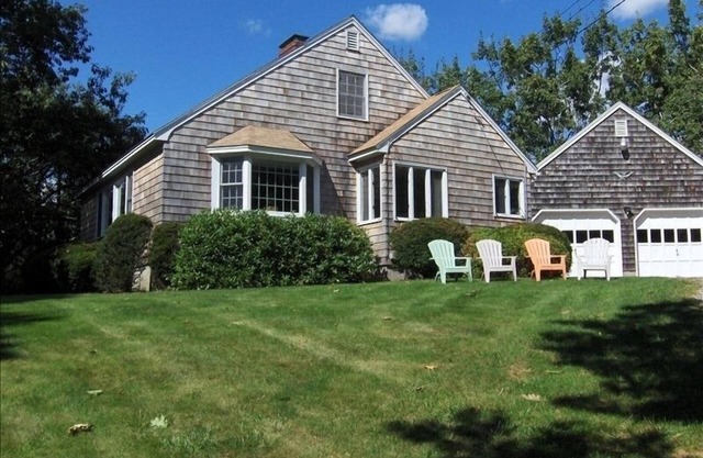 Goose Rocks Beach- Walk to Beach 3 BR/2 Bath- Avail in November & December 2025